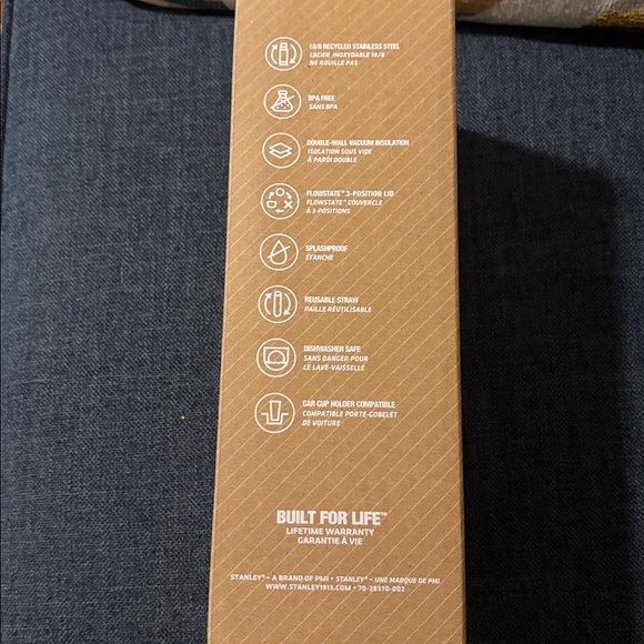 Stanley The Quencher H2.0 Flowstate Green Tumbler 40 oz BRAND NEW IN BOX/SEALED - Picture 9 of 12